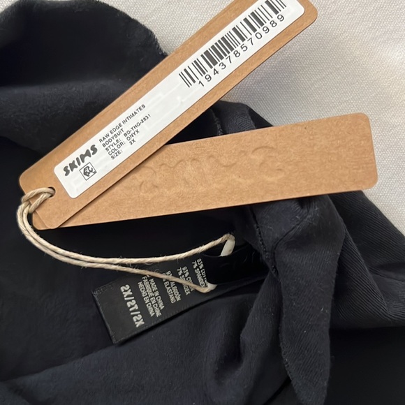 SKIMS RAW EDGE CAMI BODYSUIT - Picture 3 of 3